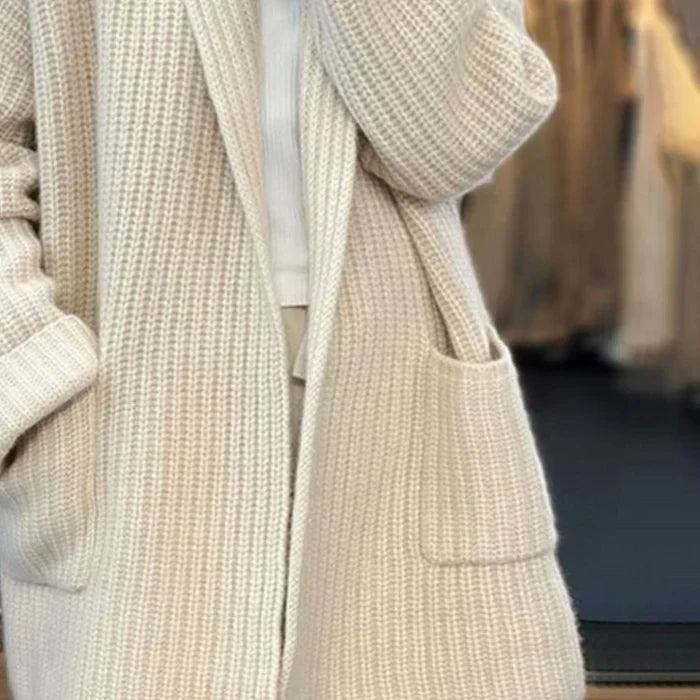Lunaria | Sanfter Umarmungsstrick-Cardigan