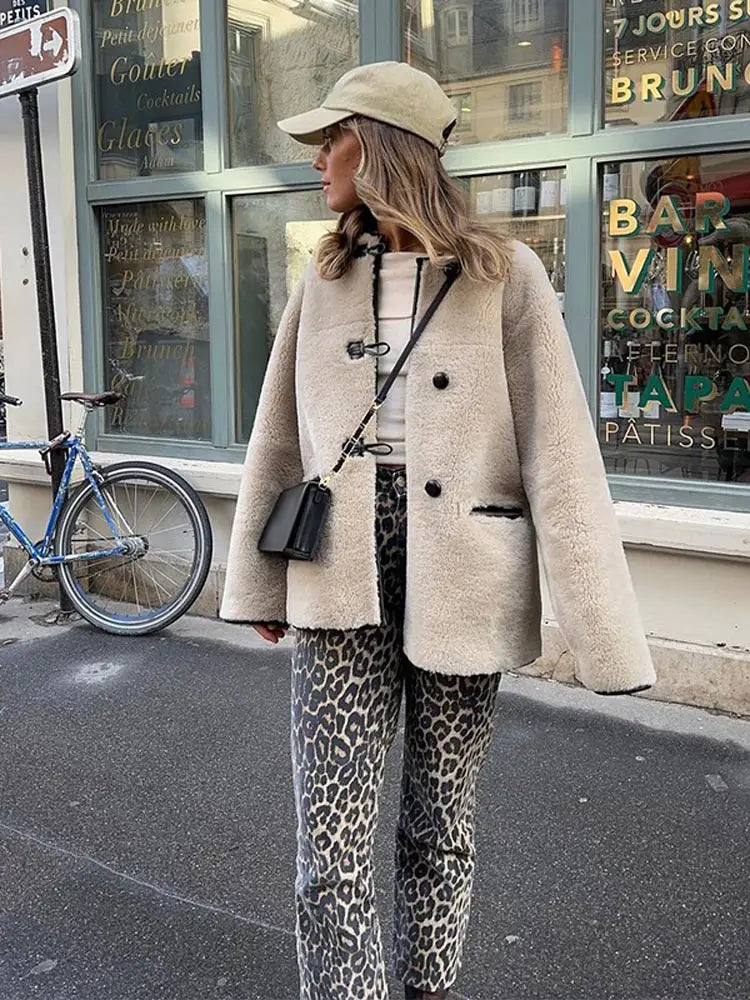 MAELLE | Maßgeschneiderte Woll-Toggle-Jacke