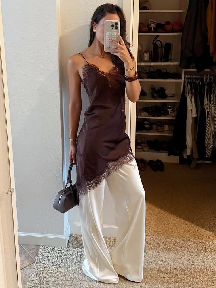 Mocha Whisper Spitzen Slip Kleid