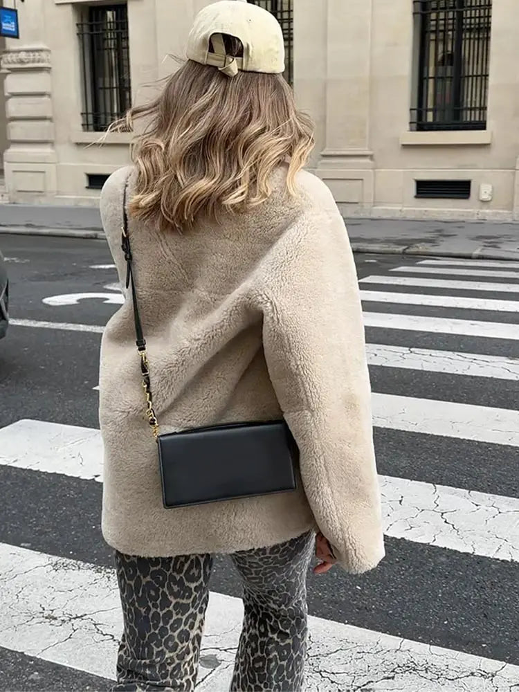 MAELLE | Maßgeschneiderte Woll-Toggle-Jacke