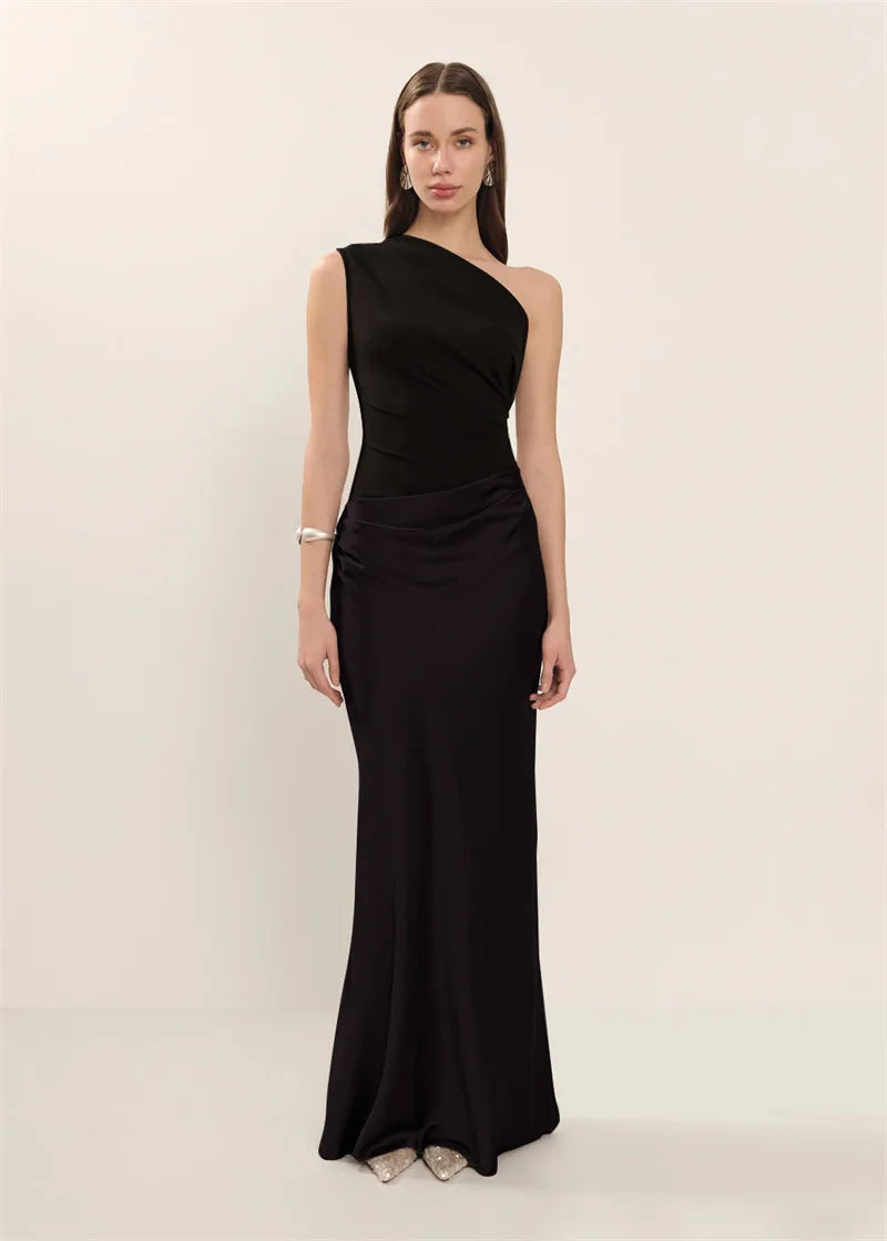 Coraline | Satin Ein-Schulter Maxi-Kleid