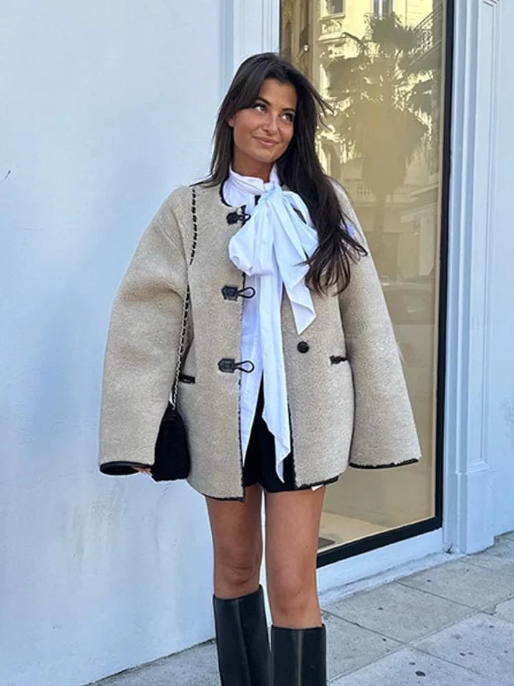 MAELLE | Maßgeschneiderte Woll-Toggle-Jacke