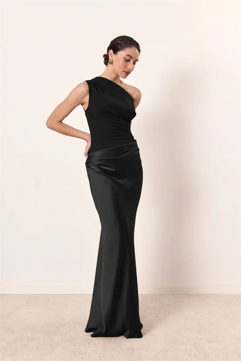Coraline | Satin Ein-Schulter Maxi-Kleid