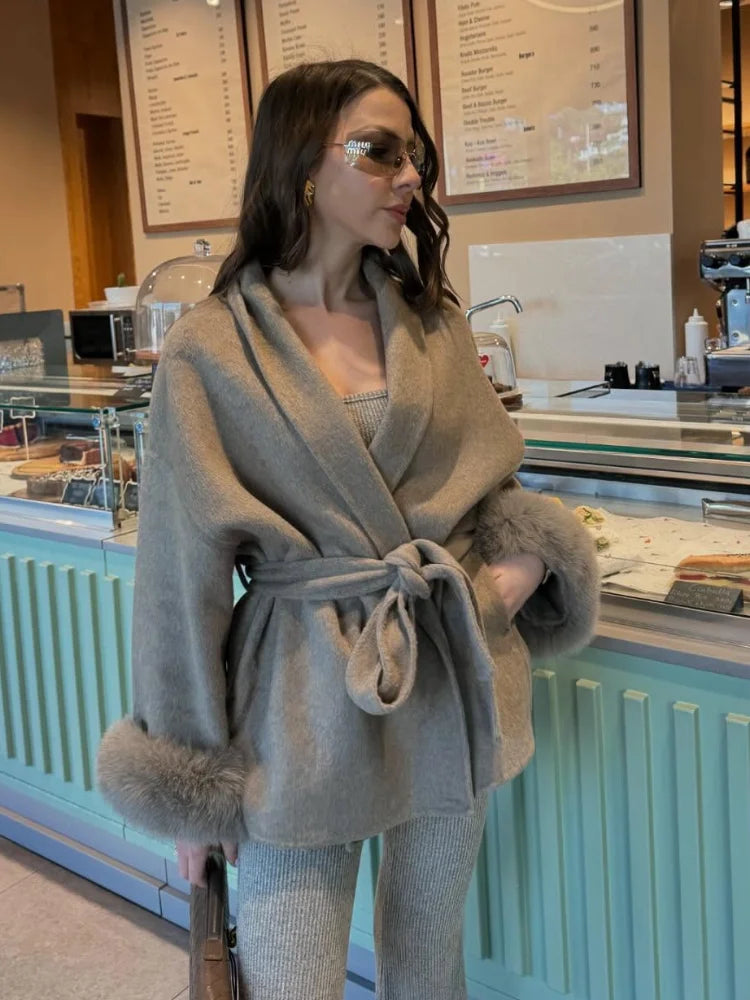 Marvessa | Luxuriöse Kunstfell Wolljacke