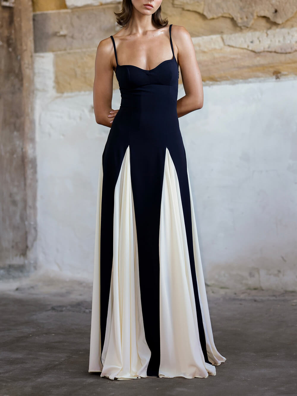 Noir Cascade Maxi-Gewand