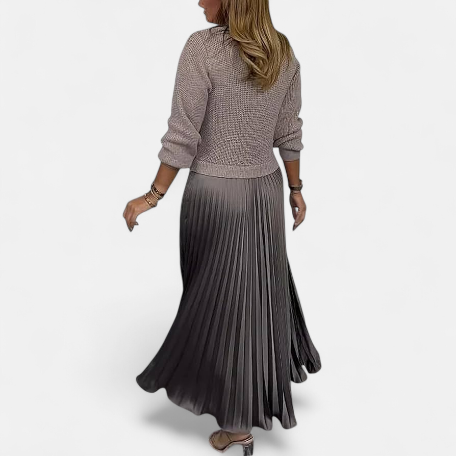 Luciana | Effortless Pleated Maxi Dress