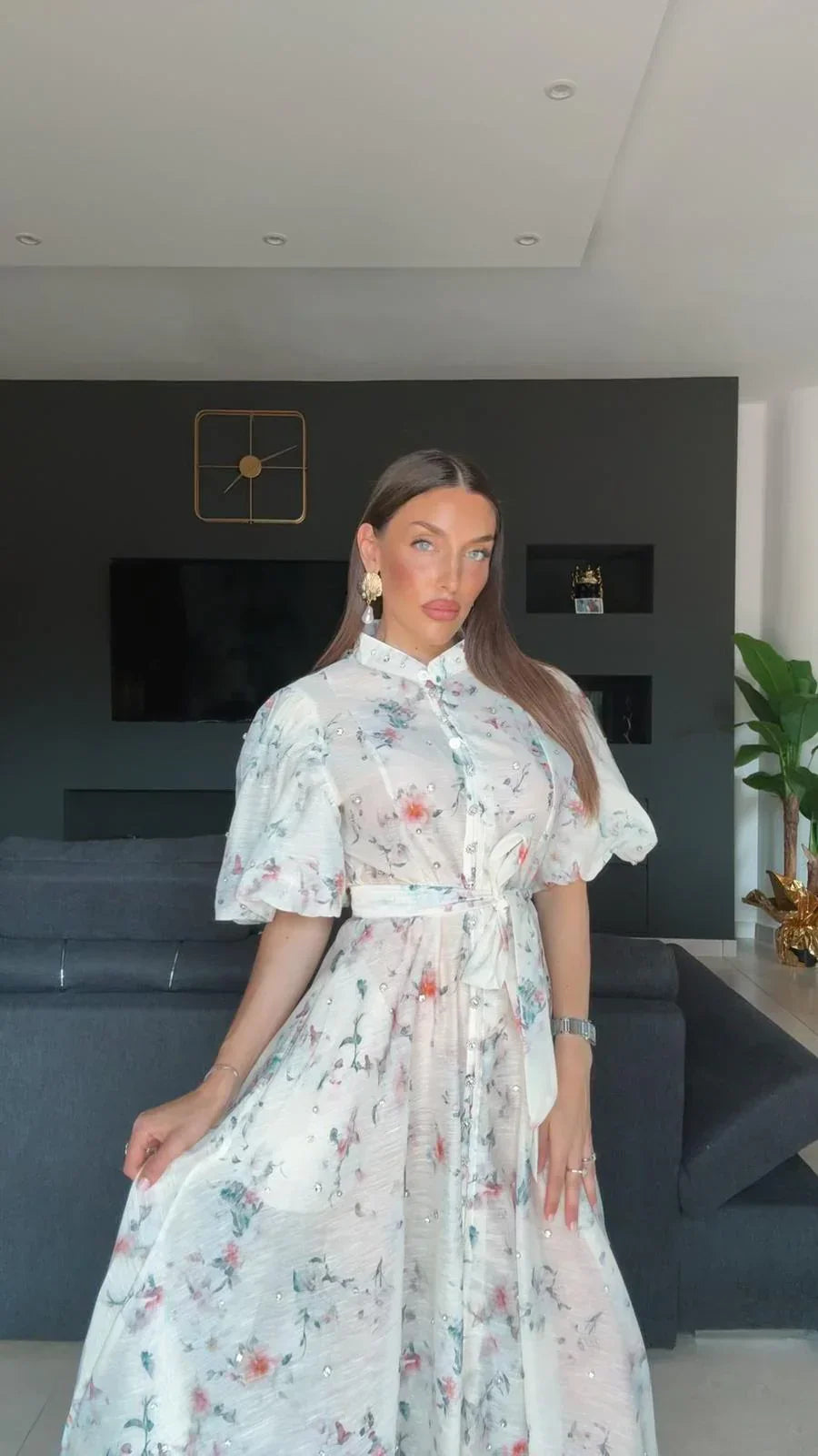 Estelle – Florales Midi Kleid mit Gürtel