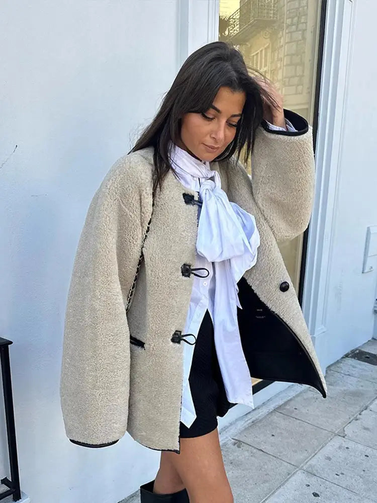 MAELLE | Maßgeschneiderte Woll-Toggle-Jacke