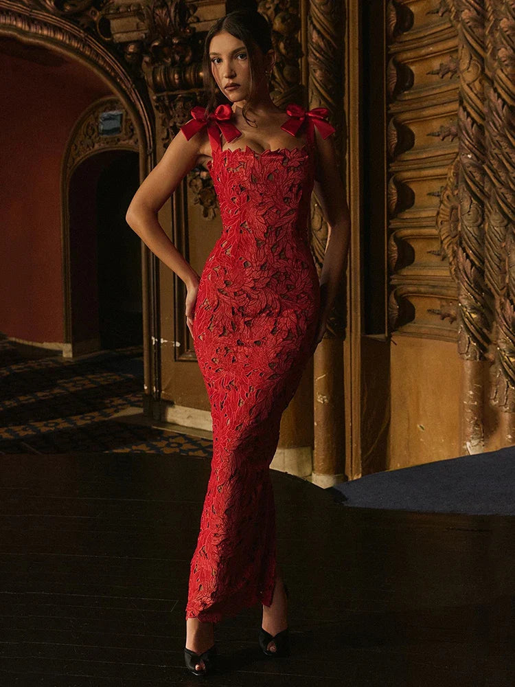 Ismara | Schleifen Spitzen Eleganz Maxikleid