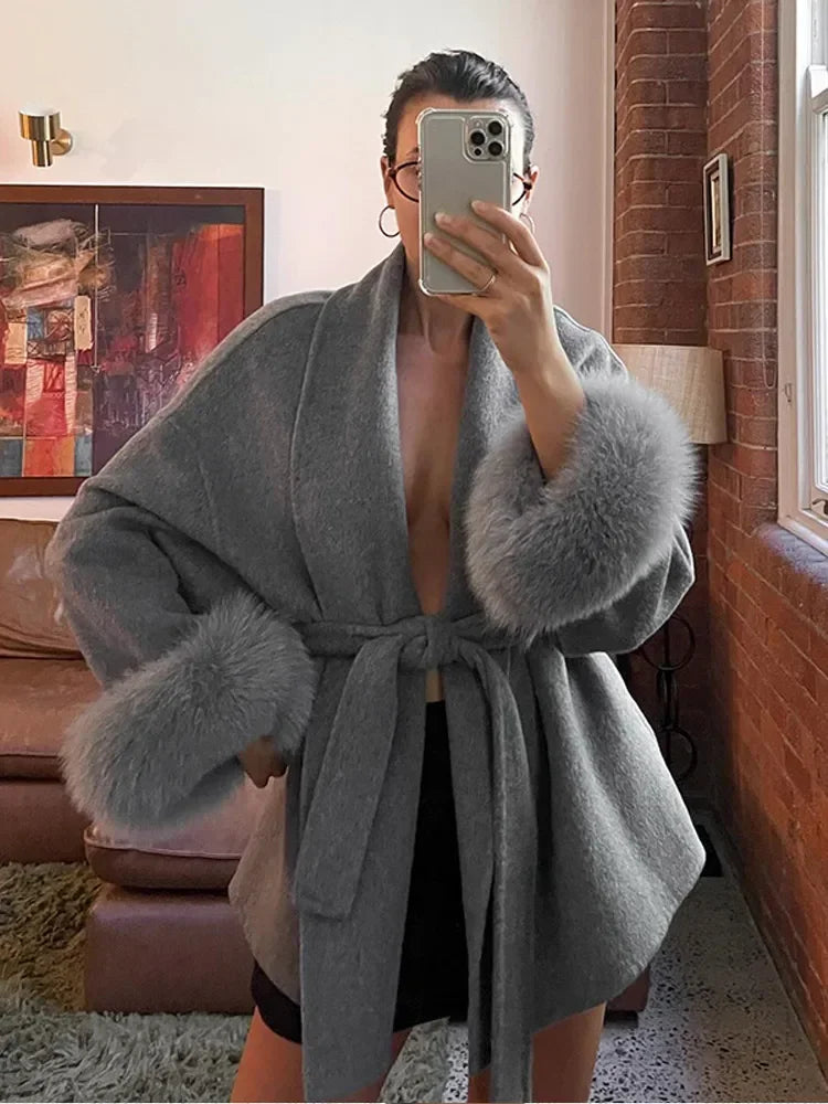 Marvessa | Luxuriöse Kunstfell Wolljacke