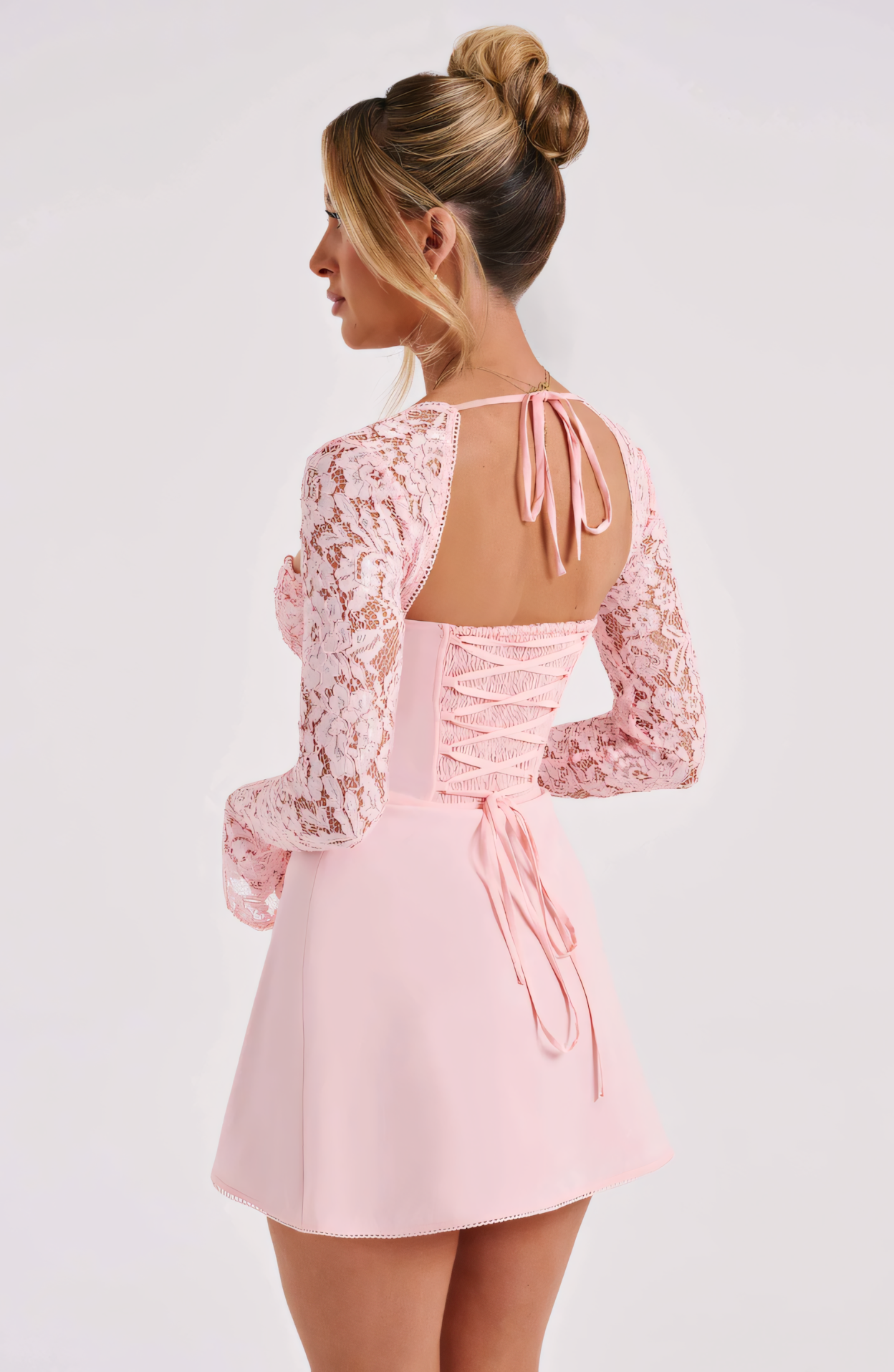Estavelle | Spitzen Langarm Mini Kleid