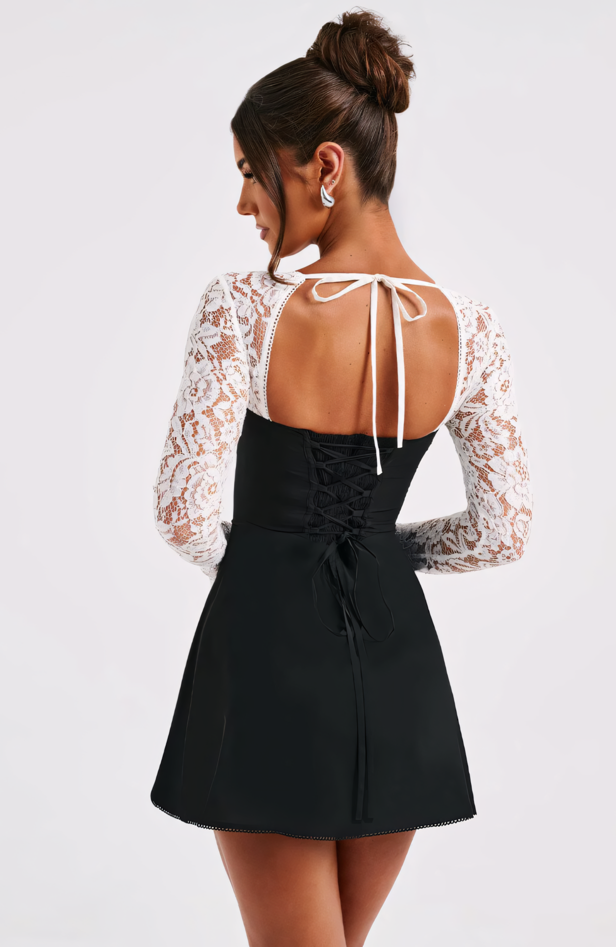 Estavelle | Spitzen Langarm Mini Kleid