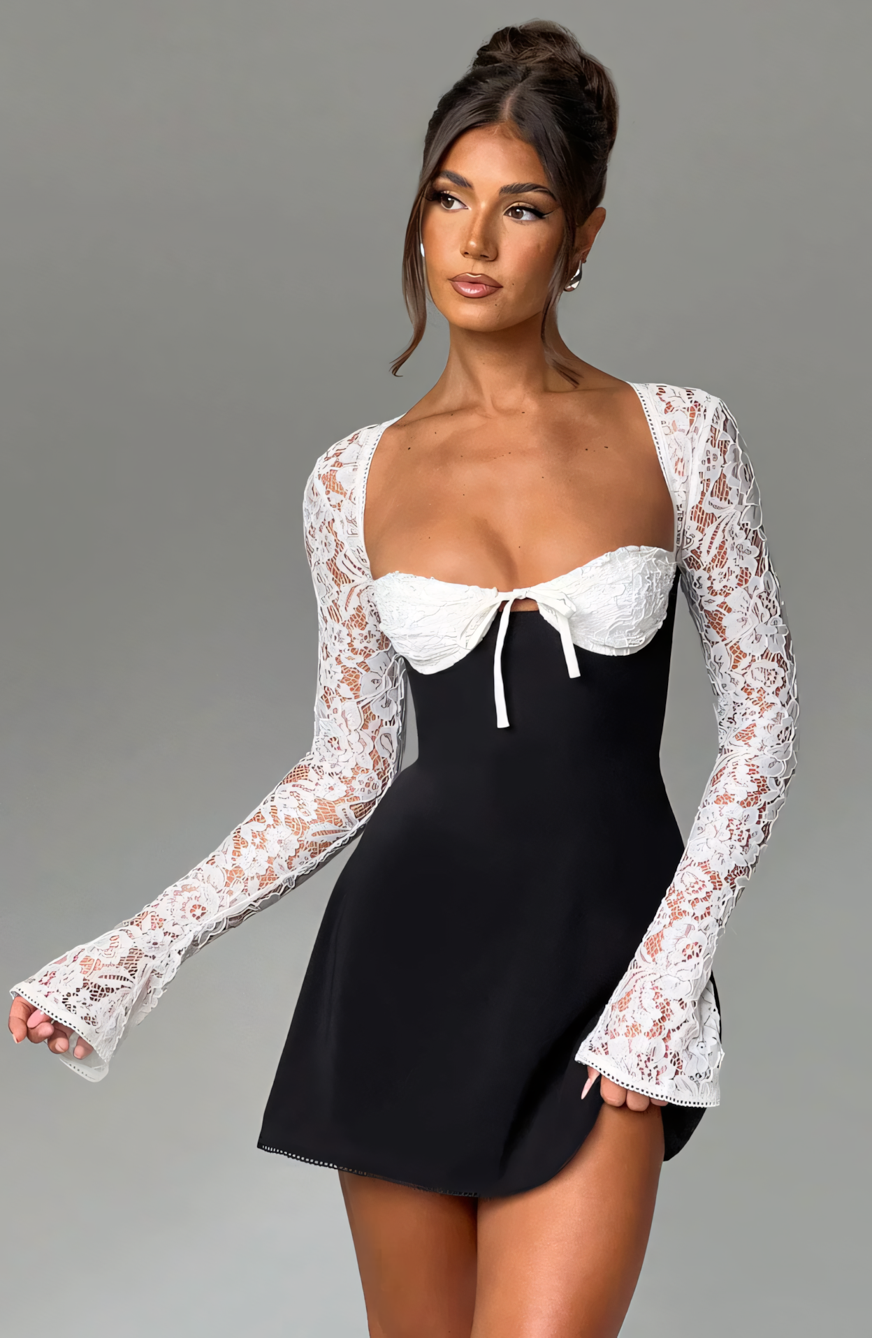 Estavelle | Spitzen Langarm Mini Kleid