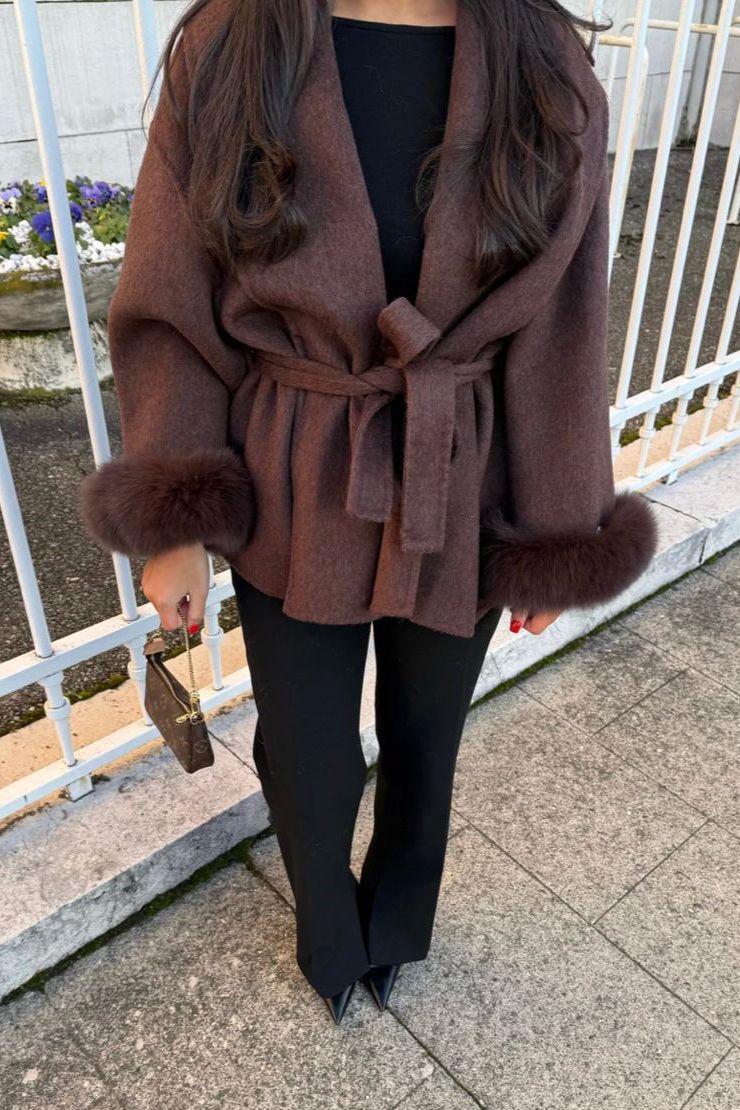 Ella | Gürteltier-Wollmantel für den Winter