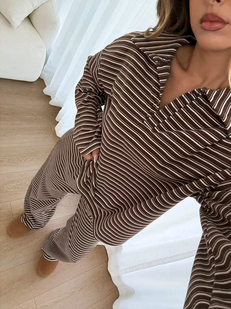 Noelle Gestreiftes Lounge-Set – Kragenoberteil & Lässige Hose